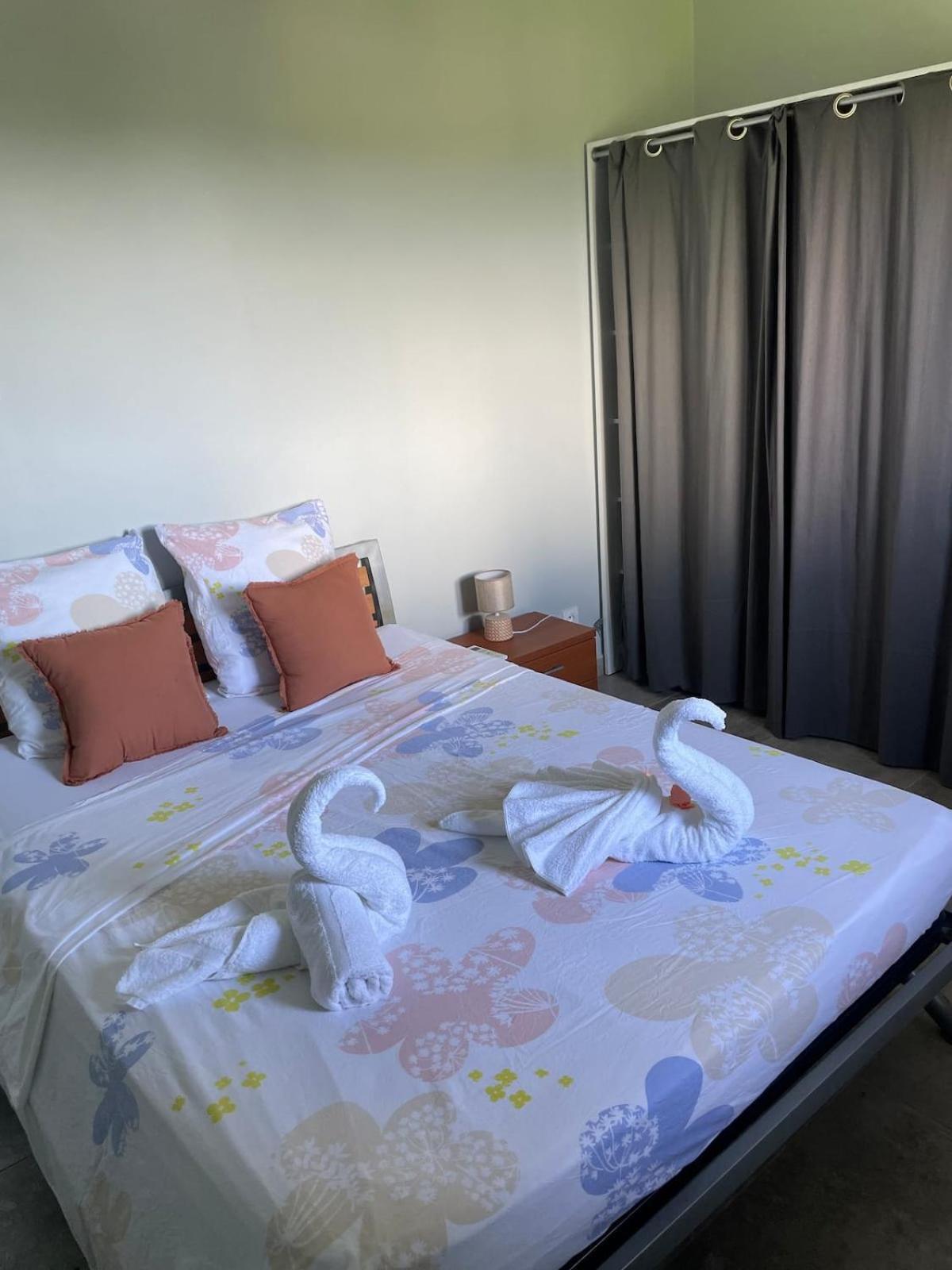 Villa Karib Hibiscus Le Gosier  Exteriör bild