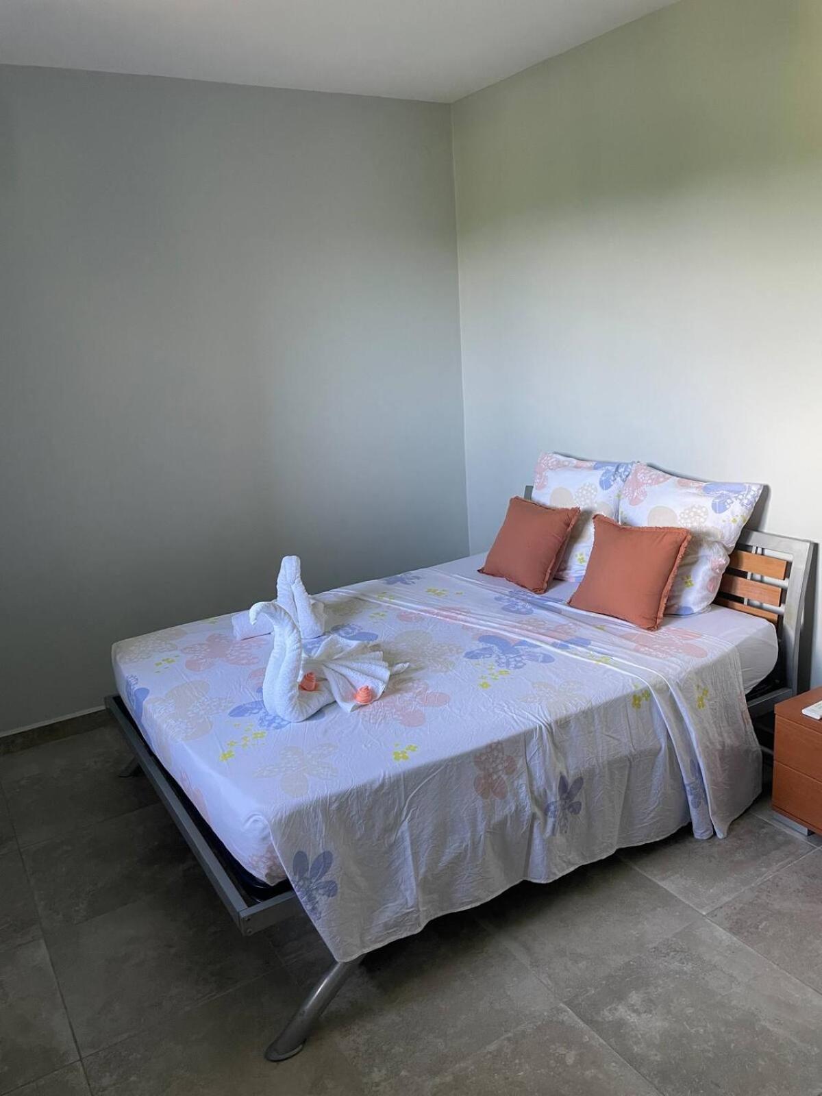 Villa Karib Hibiscus Le Gosier  Exteriör bild